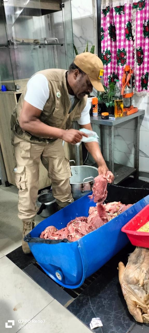 Entrega de alimentos dignos a familias desplazadas